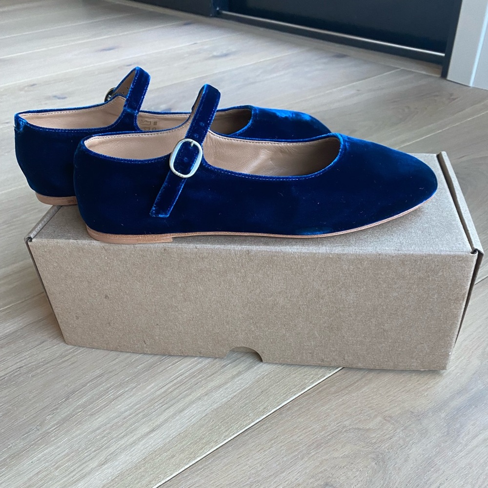 Doen velvet Mary Jane slippers brand new